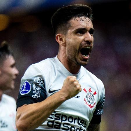 Coronado comemora gol em Fortaleza x Corinthians, duelo da Sul-Americana -  Thiago Gadelha / AFP