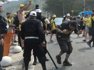 Por briga de torcida, Peñarol pode ser punido pela Conmebol? Entenda penas