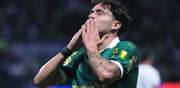 Palmeiras se Prepara com Abel para Confronto contra o Noroeste
