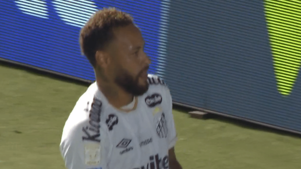 Dublador faz leitura labial de provocação e reclamações de Neymar; veja