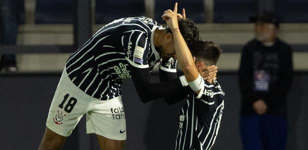 Juca: Pedro Raul sabe cabecear a bola, mas é uma inutilidade em campo