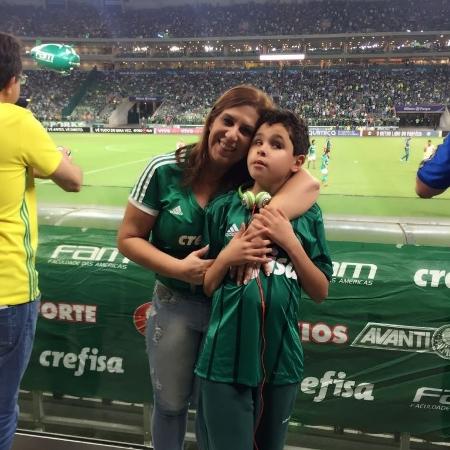 Silvia Grecco e o filho Nickollas torcem pelo Palmeiras  - Arquivo pessoal