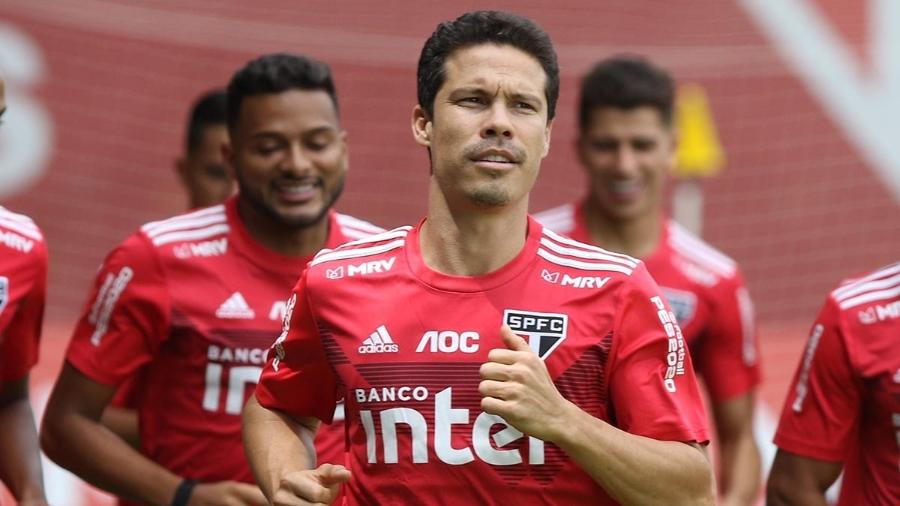 Hernanes, meia do São Paulo, se preparou nas férias para tentar retomar bom futebol nesta temporada - Rubens Chiri/saopaulofc.net
