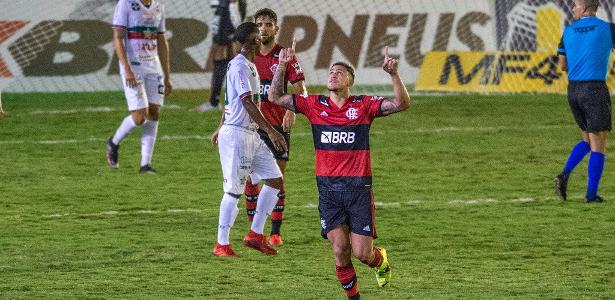 Qual é o resultado de Portuguesa e Flamengo?