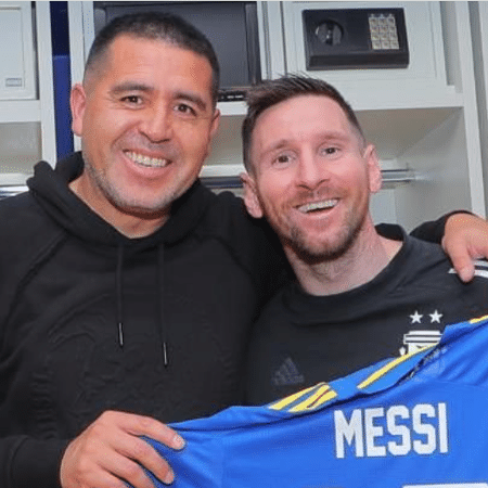 "Messi vai estar lá e vai jogar no estádio mais bonito do mundo", disse ex-meia - Reprodução/Instagram