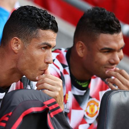 Cristiano Ronaldo e Casemiro começaram a partida entre Southampton e Manchester United no banco de reservas - Reprodução/Twitter/premierleague