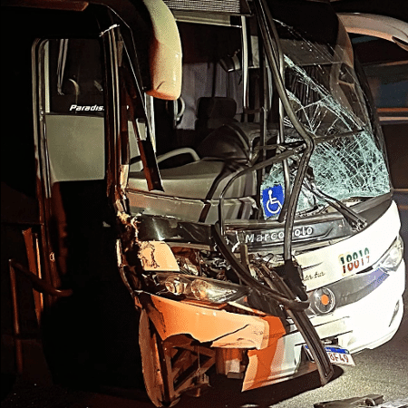 Ônibus que transportava o time do Mogi Basquete sofre acidente na Rodovia Presidente Castello Branco