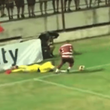 Goleiro do Juventus vacilou no gol da Linense, na primeira rodada do Paulistão A2 Goleiro do Juventus vacilou no gol da Linense, na primeira rodada do Paulistão A2