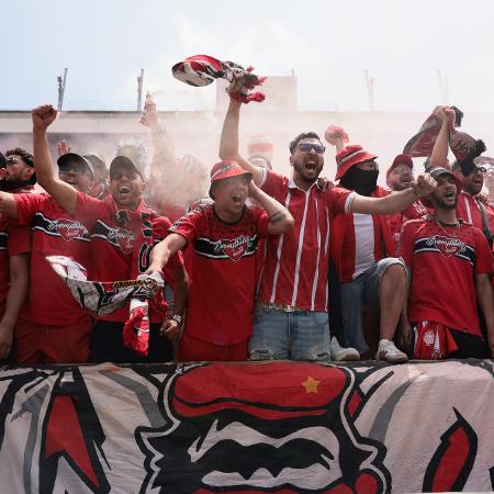 Torcida do Wydad Casablanca durante jogo contra o Manchester City no Mundial Torcida do Wydad Casablanca durante jogo contra o Manchester City no Mundial