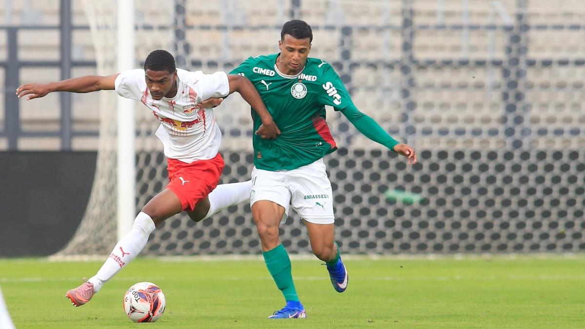 Palmeiras marca no fim e arranca empate com Bragantino na semi do sub-20