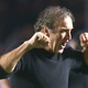 Cuca festeja vit&oacute;ria no cl&aacute;ssico e projeta Neymar contra Flamengo
