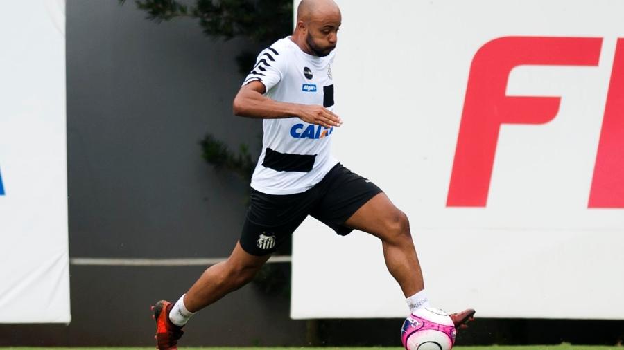 Lateral esquerdo Romário se destacou no Ceará ante de ser contratado pelo Santos - Ivan Storti/SantosFC