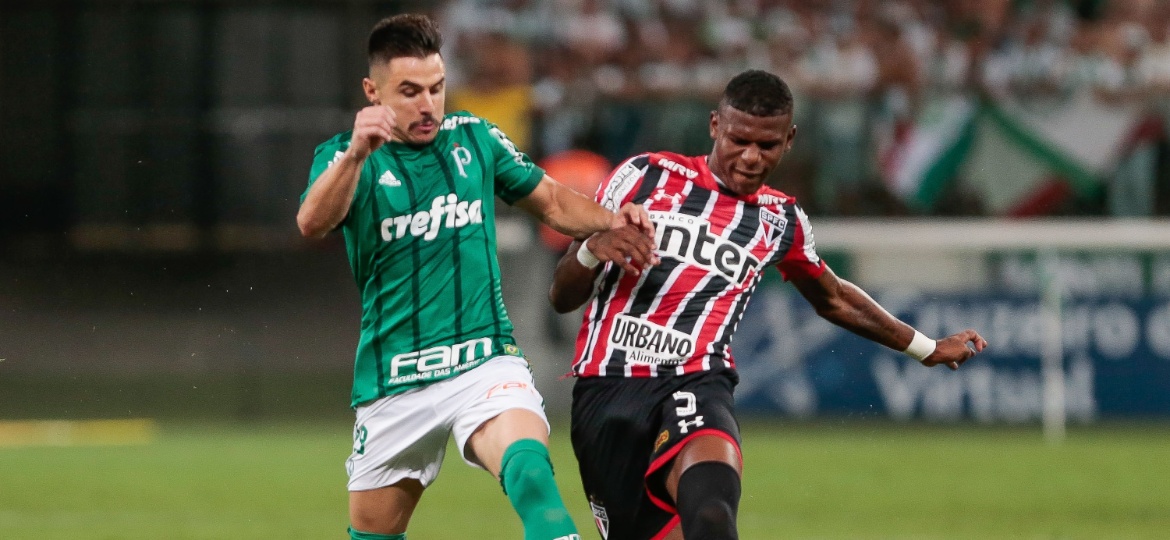 Willian e Arboleda no clássico; Palmeiras x São Paulo na quinta é exemplo da estratégia da Globo - Marcello Zambrana/AGIF
