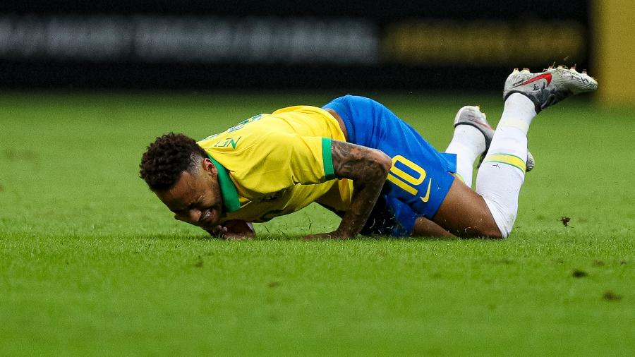 Neymar se lesionou em amistoso contra o Qatar em junho e perdeu a Copa América - Buda Mendes/Getty Images