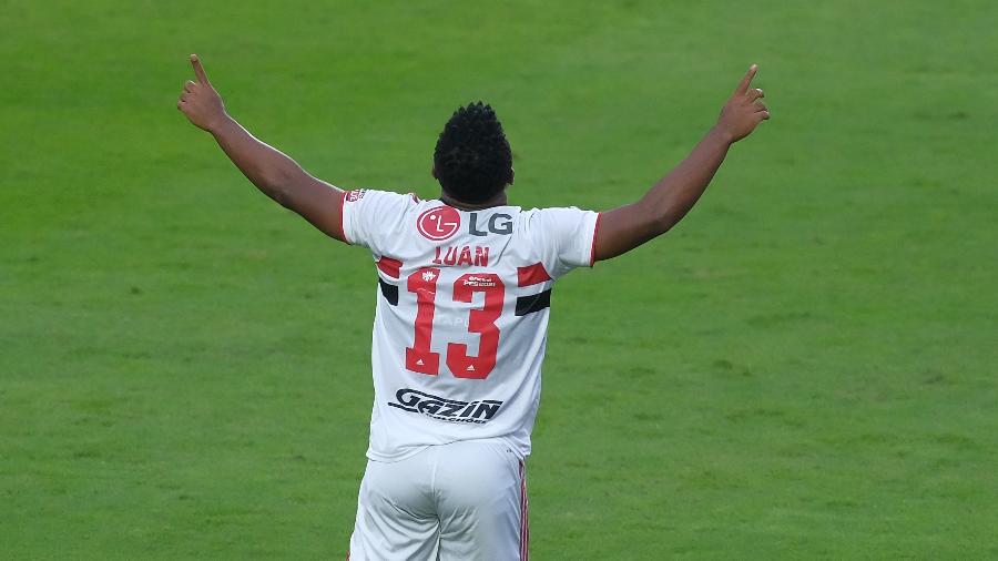 Luan comemora gol pelo São Paulo contra o Palmeiras, pela final do Paulista, no Morumbi - Marcello Zambrana/AGIF