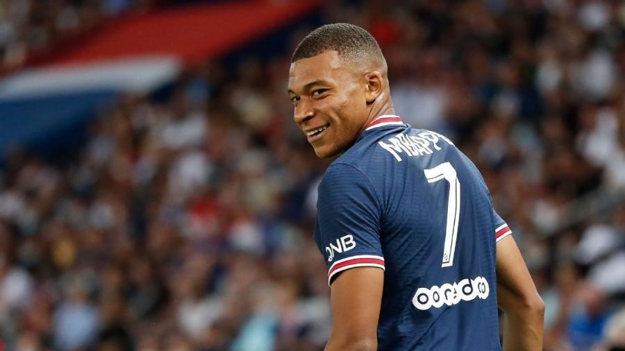 Apesar de propostas do Real no mercado da bola, Mbappé irá cumprir último ano de contrato com o PSG - Catherine Steenkeste/Getty Images