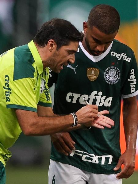 Ele foi uma cria do Palmeiras, é ignorado por Abel, agora está a