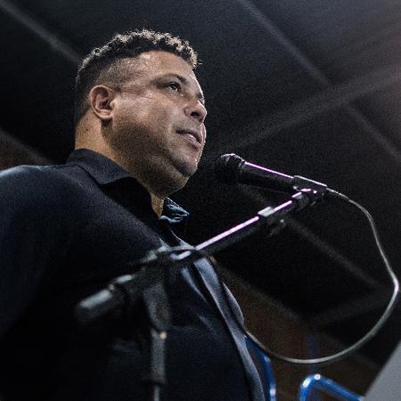 Ronaldo discursa durante reunião extraordinária do Conselho do Cruzeiro para debater venda da SAF - Gustavo Aleixo/Cruzeiro