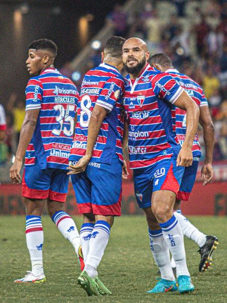 Zé Welison comemora o primeiro gol do massacre de 6 a 0 do Fortaleza sobre o Bragantino - Lucas Emanuel/AGIF