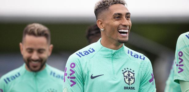 Boneco em plástico do Neymar Jr - Seleção Brasileira de