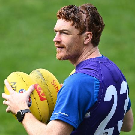 Gary Rohan, jogador do Geelong Cats, passou por uma cirurgia na cabeça