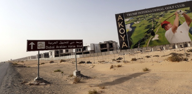 Propaganda da Trump International Golf Club Dubai em 2015  - Karim Sahib/AFP