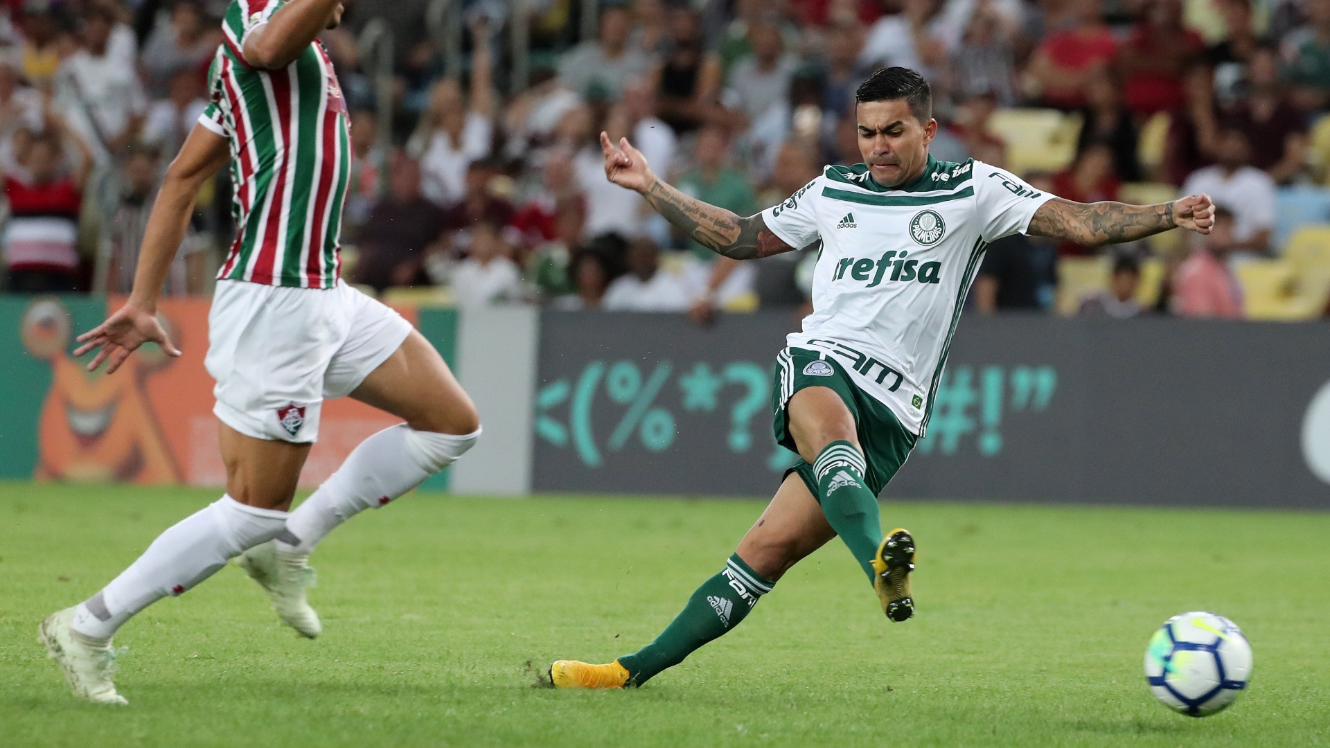Dudu desperdiça chance de abrir o placar para o Palmeiras diante do Fluminense