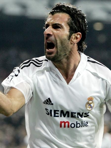 Luís Figo, eleito o melhor jogador do mundo em 2001, em ação pelo Real Madrid - Getty Images