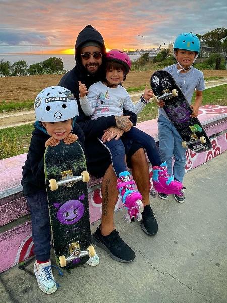 Pedro Scooby, Dom, Liz e Bem - Reprodução / Instagram