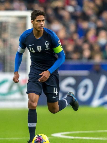 Zagueiro Raphael Varane, em atuação pela França - TF-Images/Getty Images