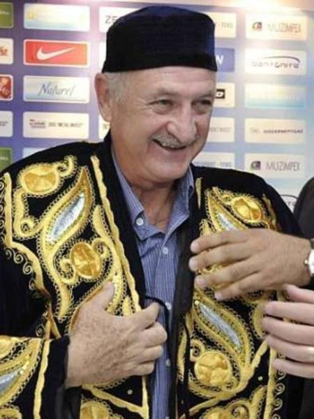 Felipão treinou o Bunyodkor e ajudou a moldar o futebol do Uzbequistão Felipão treinou o Bunyodkor e ajudou a moldar o futebol do Uzbequistão
