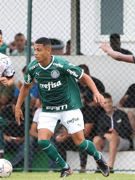 Jogador Riquelme do Palmeiras Sub-17 durante partida da FAM Cup série Ouro - Fabio Menotti/Palmeiras