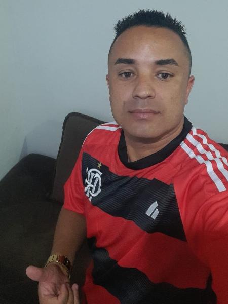 Carlos Silva, o motorista de aplicativo flamenguista que devolveu a carteira da esposa de Ayrton Lucas intacta - Arquivo Pessoal - Arquivo Pessoal