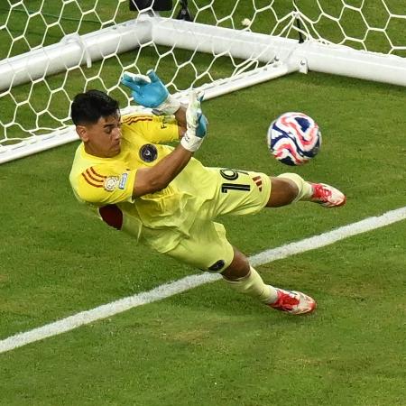 Ustari, do Inter Miami, defendeu pênalti durante jogo contra o Al Ahly pelo Mundial Ustari, do Inter Miami, defendeu pênalti durante jogo contra o Al Ahly pelo Mundial