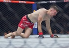Rival de brasileiro deixa UFC Paris de cadeira de rodas e diz: 'Fiquei incapacitado'