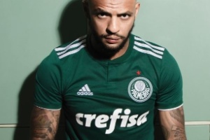 Fotos Palmeiras Exibe Seu Novo Uniforme 29 03 2018 Uol Esporte