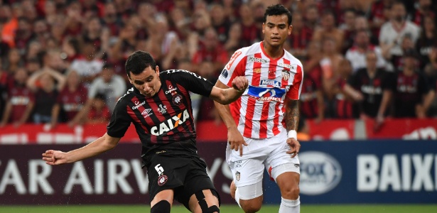 Pablo foi destaque do Atlético-PR na conquista da Sul-Americana - NELSON ALMEIDA / AFP