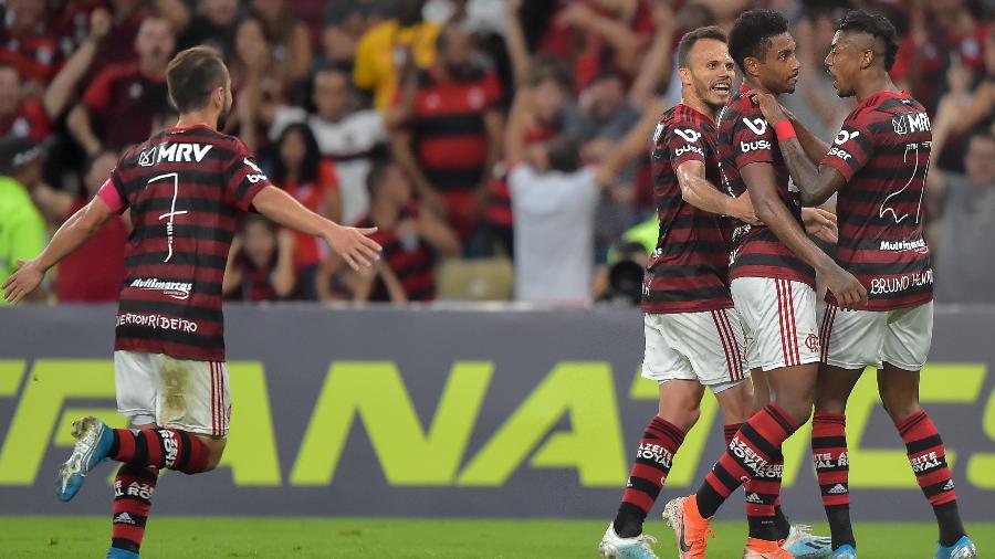 Vitinho comemora gol do Flamengo contra o Atlético-MG - Thiago Ribeiro/AGIF