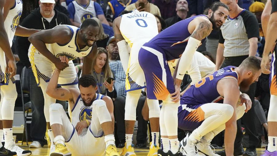 Stephen Curry sofre lesão durante Warriors x Suns - Kyle Terada/USA TODAY Sports