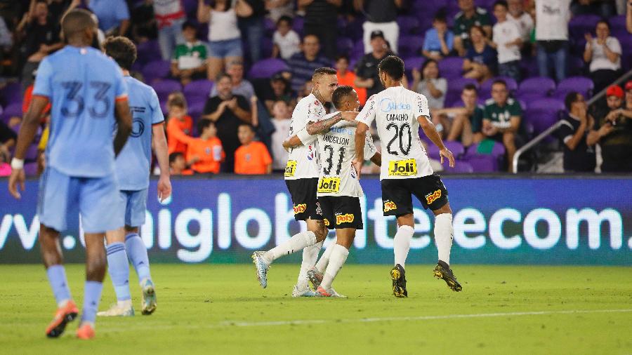 Jogadores do Corinthians celebram gol marcado contra o New York City na última quarta-feira, em Orlando - Rafael Ribeiro/Florida Cup