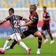 12/07/2020 - Fluminense x Flamengo - Dodi jogador do Fluminense disputa lance com Diego jogador do Flamengo - Thiago Ribeiro/AGIF