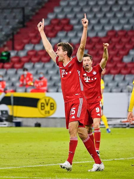 Thomas Muller comemora após marcar para o Bayern de Munique contra o Borussia Dortmund pela Supercopa da Alemanha - M. Donato/FC Bayern via Getty Images