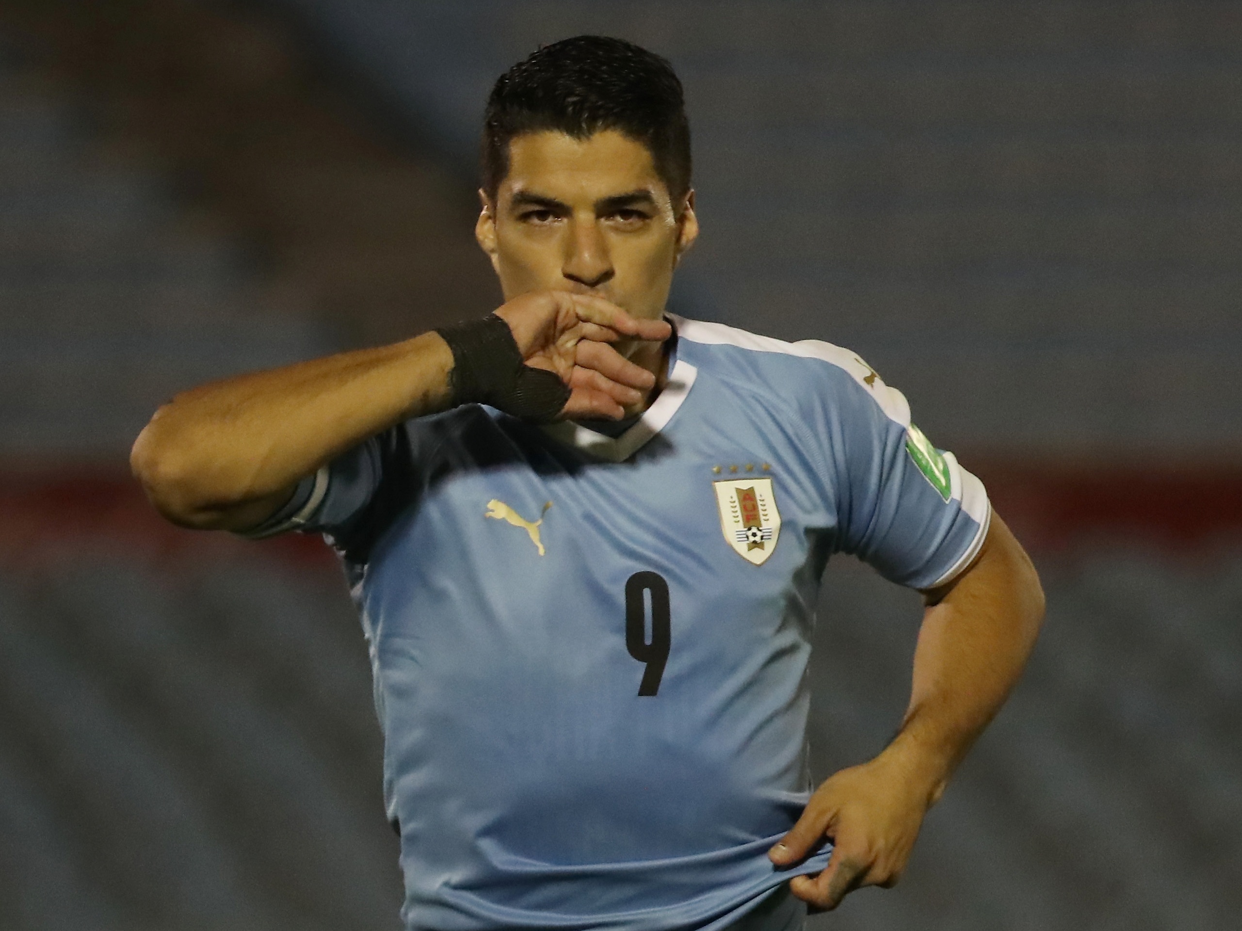 Uruguai goleia e entra no G4 das eliminatórias - CONMEBOL