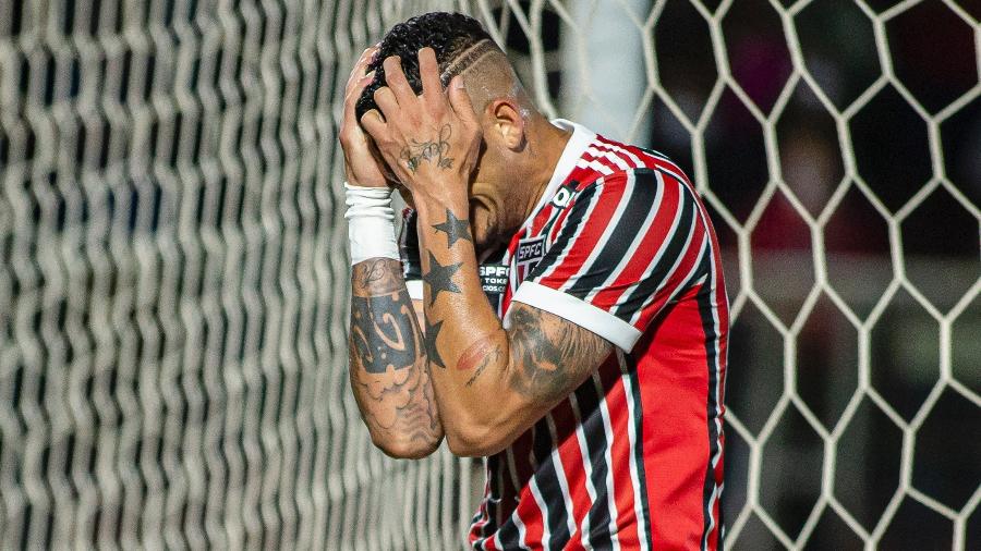 Luciano lamenta chance perdida pelo São Paulo contra o Bragantino - Diogo Reis/AGIF