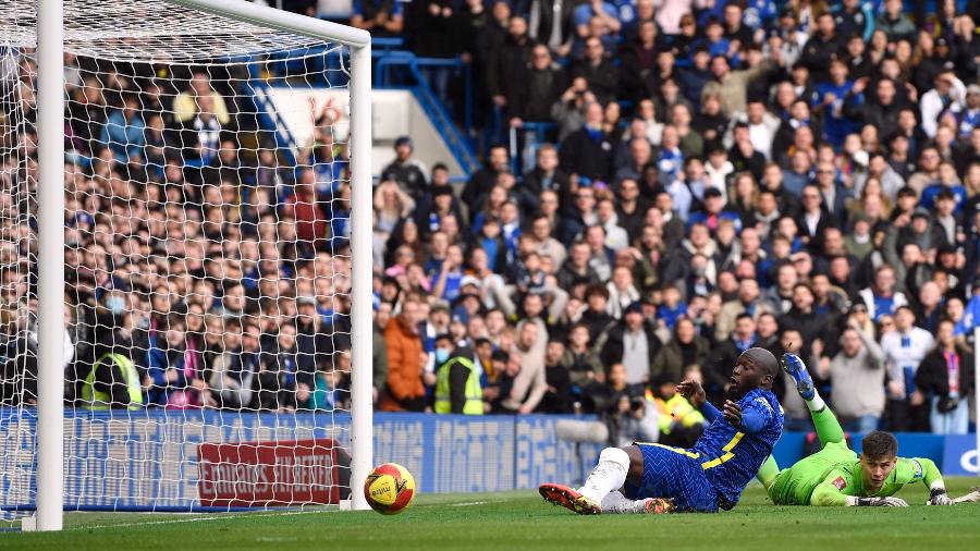 Lukaku perde chance de gol na partida entre Chelsea x Plymouth Argyle  - TONY OBRIEN/REUTERS