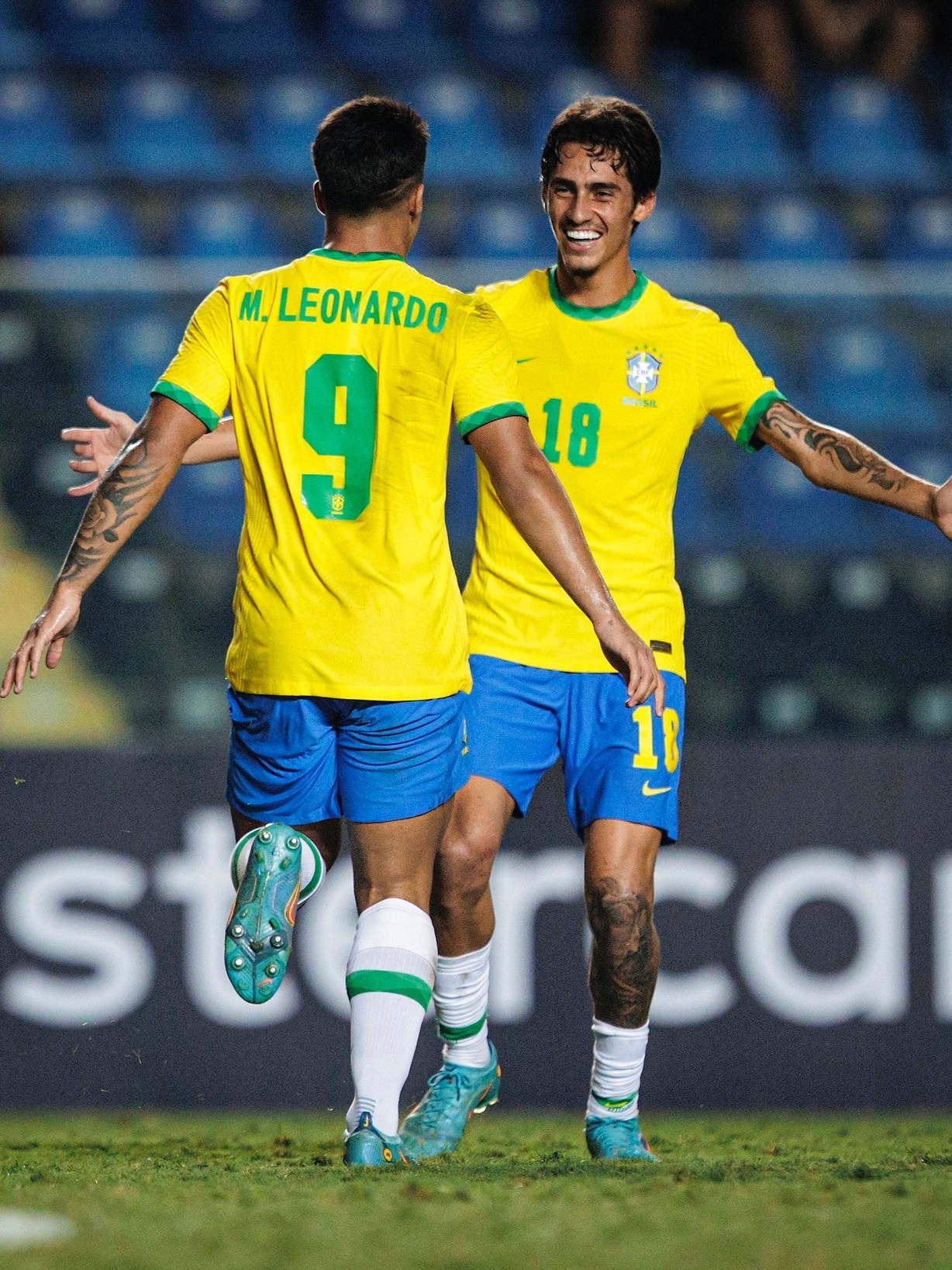 Marcos Leonardo volta a fazer gol após quatro jogos e se isola na