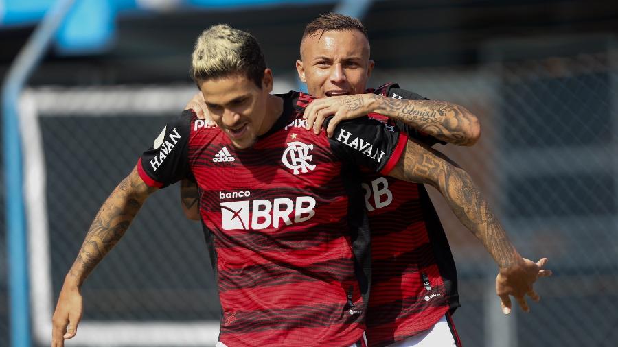 Everton Cebolinha comemora gol de Pedro no Flamengo - Gilvan de Souza / Flamengo