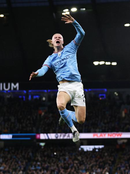 Haaland, do Manchester City, comemora gol sobre o Burnley na FA Cup - Clive Brunskill/Getty Images