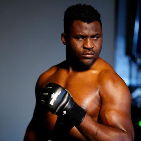 Francis Ngannou é ex-campeão do peso-pesado do UFC
