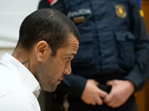 Justiça da Espanha julga Daniel Alves culpado no caso de estupro